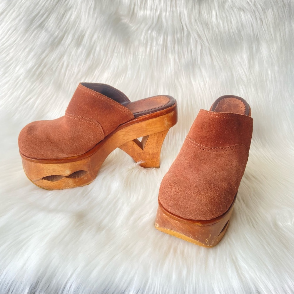 Vintage 1970’s Wood Suede Platform Clogs - Picture 8 of 13